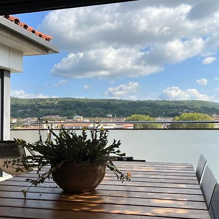 Atico De Diseno Con Terraza En El Centro De Olot Apartment ภายนอก รูปภาพ