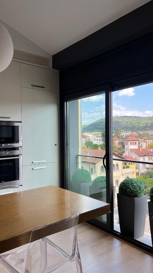 Atico De Diseno Con Terraza En El Centro De Olot Apartment ภายนอก รูปภาพ