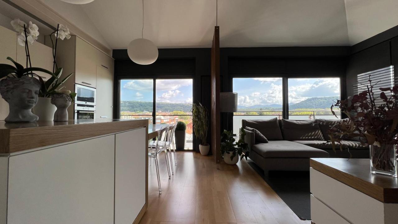 Atico De Diseno Con Terraza En El Centro De Olot Apartment ภายนอก รูปภาพ