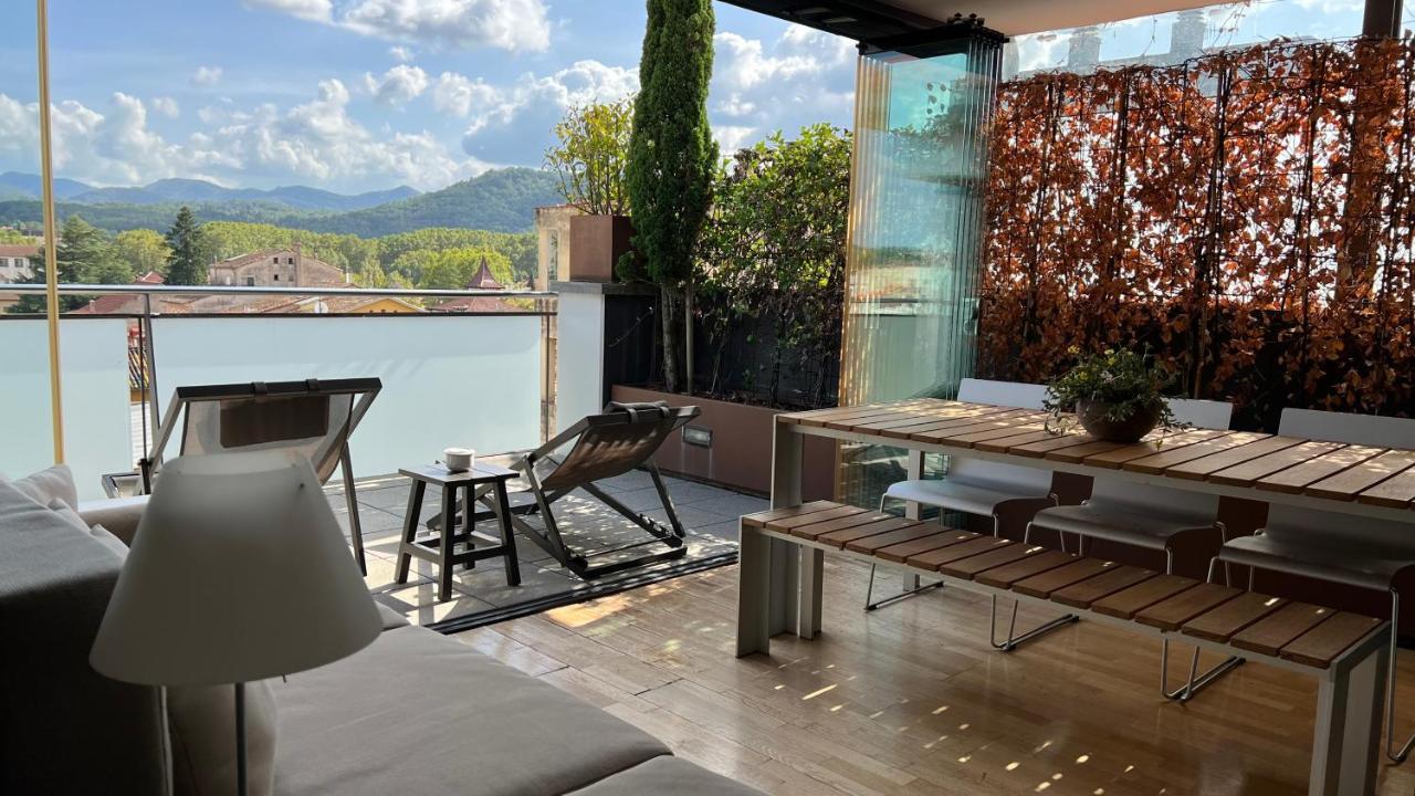 Atico De Diseno Con Terraza En El Centro De Olot Apartment ภายนอก รูปภาพ