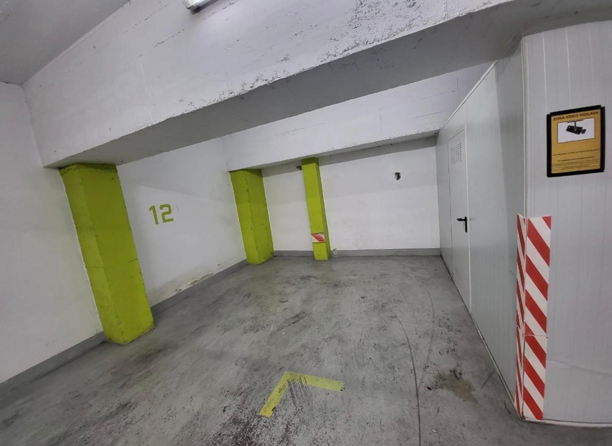 Atico De Diseno Con Terraza En El Centro De Olot Apartment ภายนอก รูปภาพ